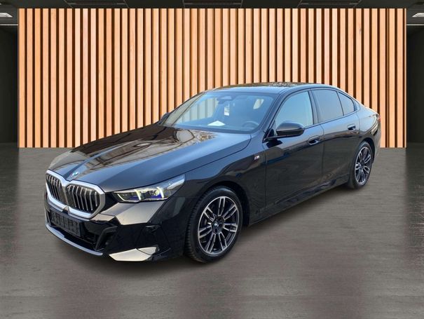 BMW 520i 140 kW image number 1