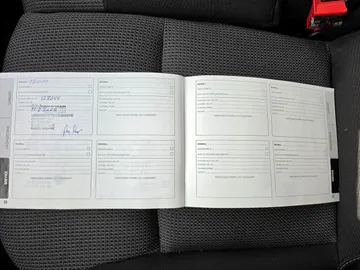 Car image 26