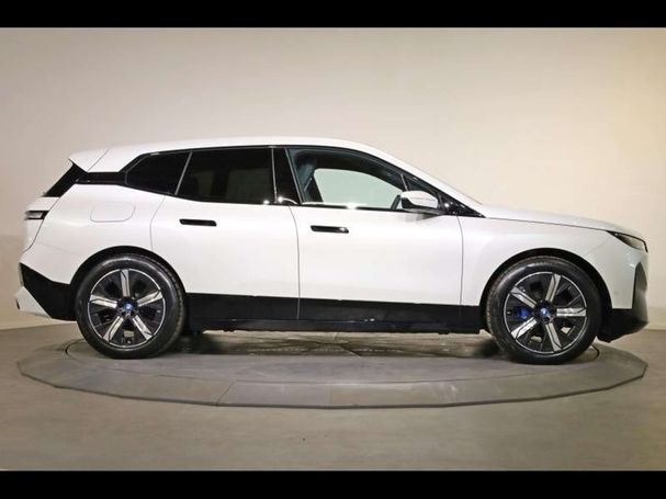 BMW iX xDrive40 240 kW image number 2