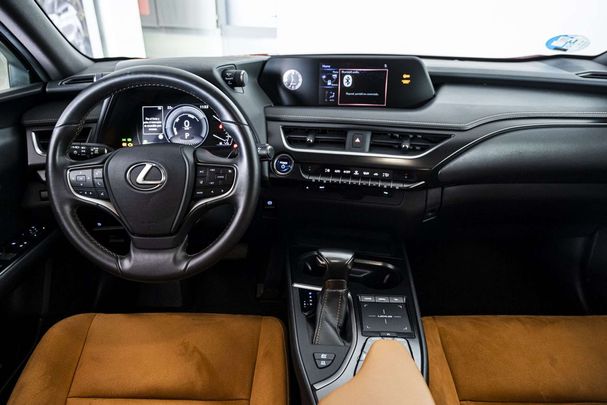 Lexus UX 250h 135 kW image number 16