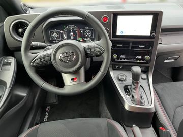 Car image 11