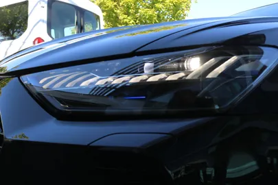 Car image 35