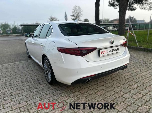 Alfa Romeo Giulia 2.2 Diesel AT8 140 kW image number 5