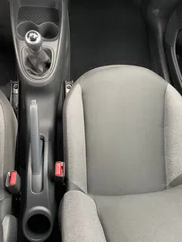 Car image 36