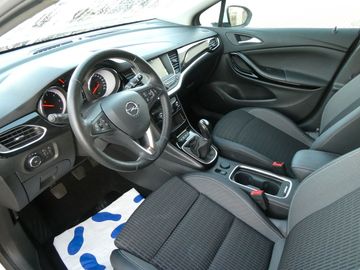 Car image 10