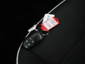 Car image 39