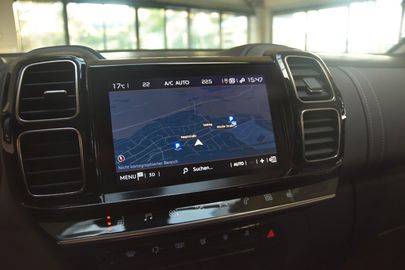 Car image 26