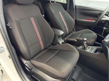 Car image 11