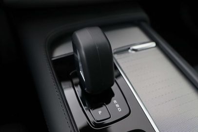 Car image 35