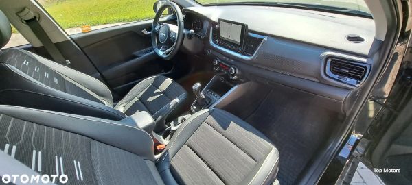 Car image 26