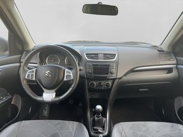 Car image 15