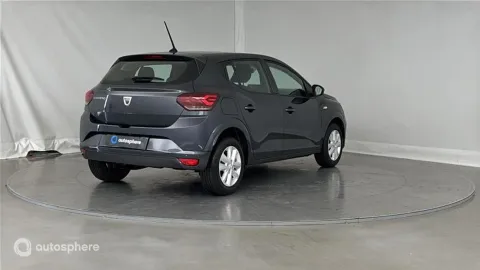 Car image 5