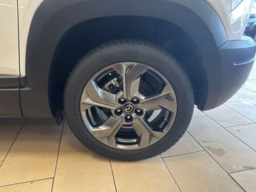 Car image 26