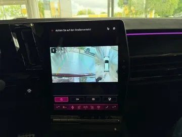 Car image 35