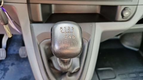 Car image 31