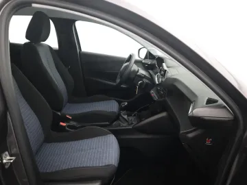 Car image 35