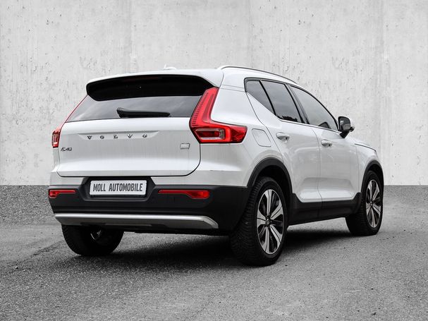 Volvo XC40 Recharge Plug-in Hybrid T4 155 kW image number 2