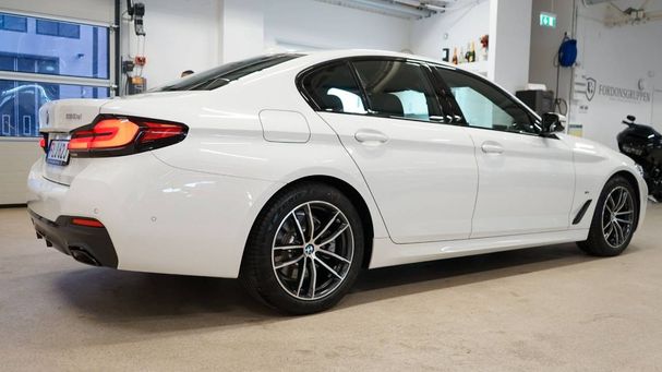 BMW 520d xDrive 140 kW image number 8