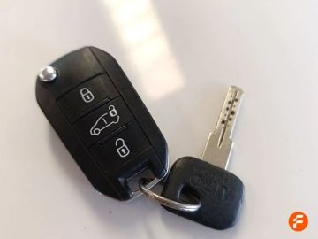 Car image 35