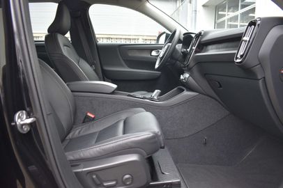 Car image 36