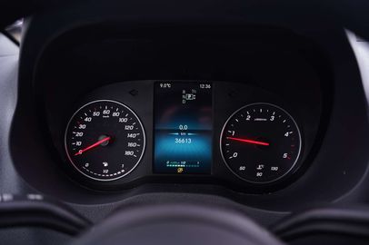 Car image 33