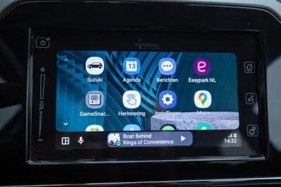 Car image 5