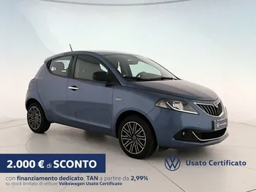 Car image 2