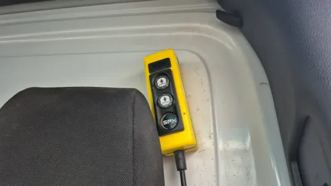 Car image 31