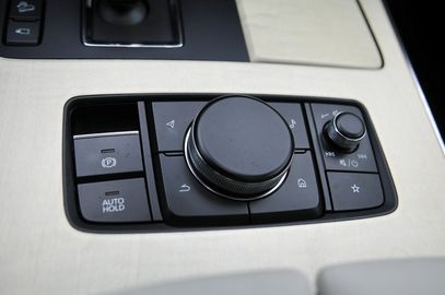 Car image 33