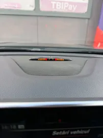 Car image 40