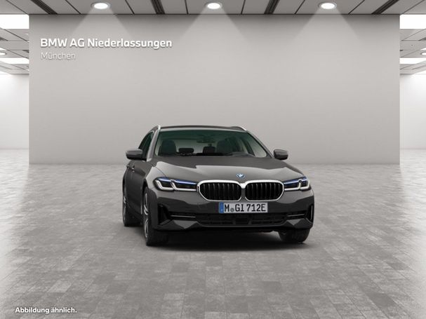 BMW 530 Touring 215 kW image number 11