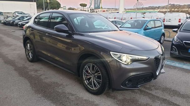 Alfa Romeo Stelvio 2.2 Diesel AT8 Business 118 kW image number 2