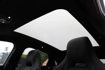 Car image 37