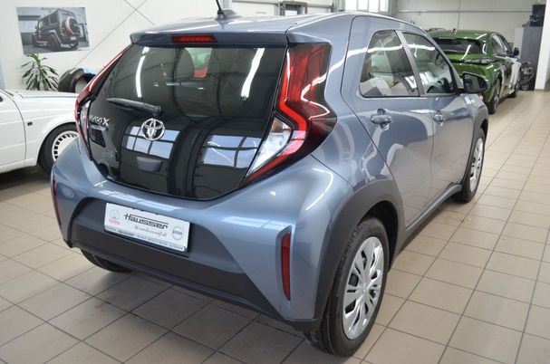 Toyota Aygo X 53 kW image number 9