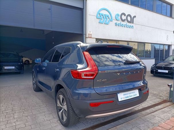 Volvo XC40 T3 Momentum Pro 120 kW image number 6