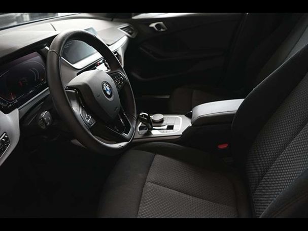 BMW 118i 100 kW image number 14