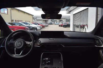 Car image 26