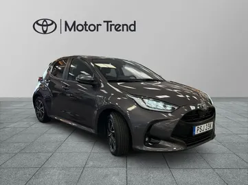 Car image 2