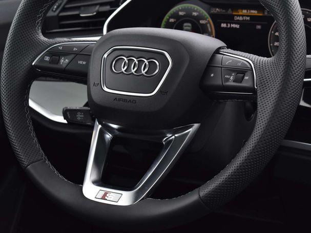 Audi Q3 45 TFSIe 180 kW image number 22