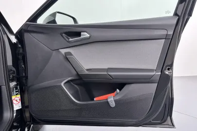 Car image 45