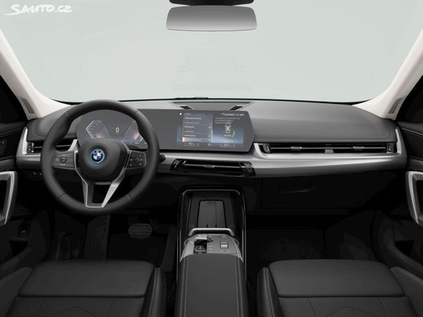 BMW iX1 xDrive30 225 kW image number 9