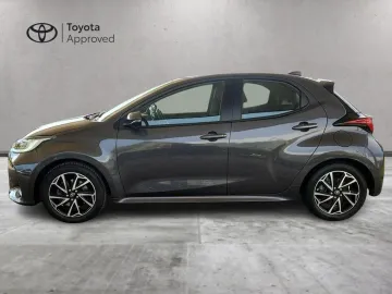 Car image 4