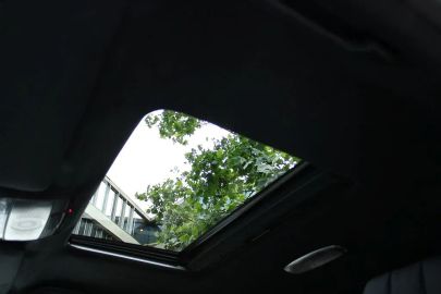 Car image 33