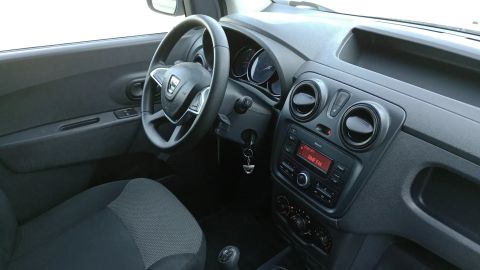 Car image 24