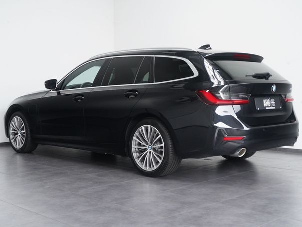 BMW 330 Touring Advantage 185 kW image number 4