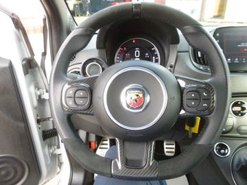 Car image 32