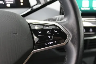 Car image 43