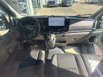 Car image 28
