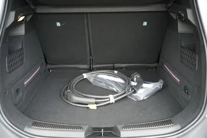 Car image 33