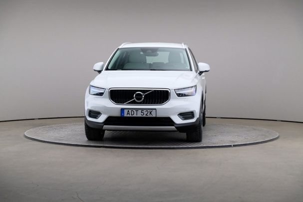 Volvo XC40 D3 AWD Momentum 110 kW image number 3